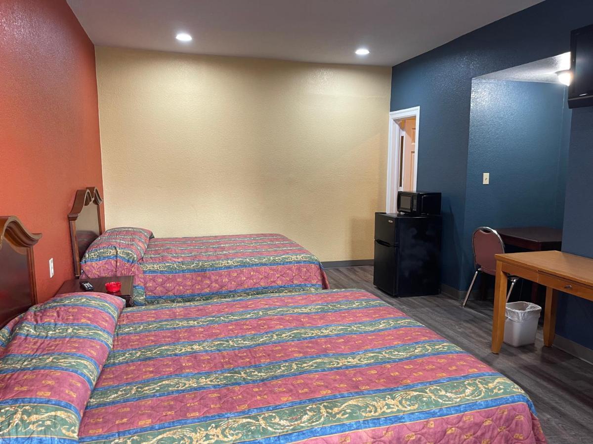 Kenwood Court Motel Wilson Buitenkant foto